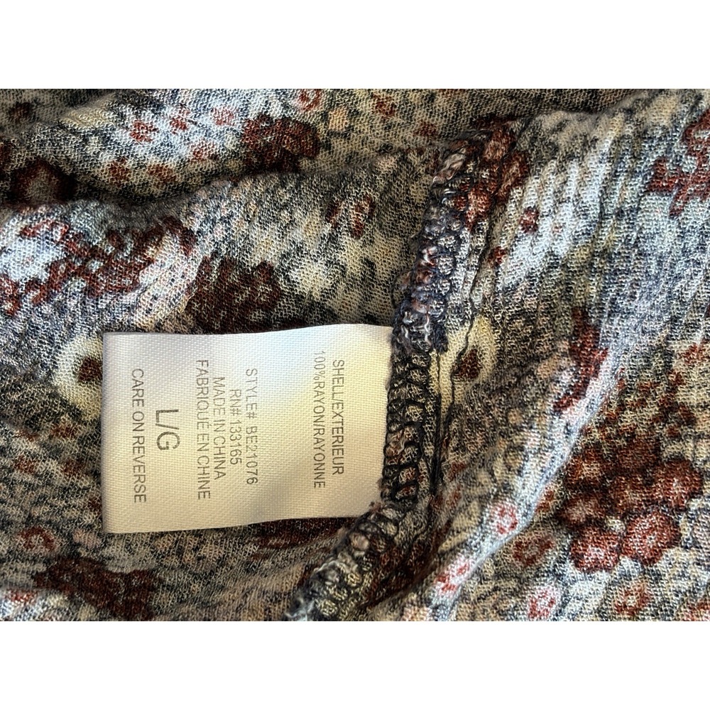 Everleigh Allover Floral Flower Boho Cottage Vneck Blouse Top Shirt Womens Large - Picture 11 of 11